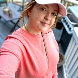 Meet your Posher, Cassandra